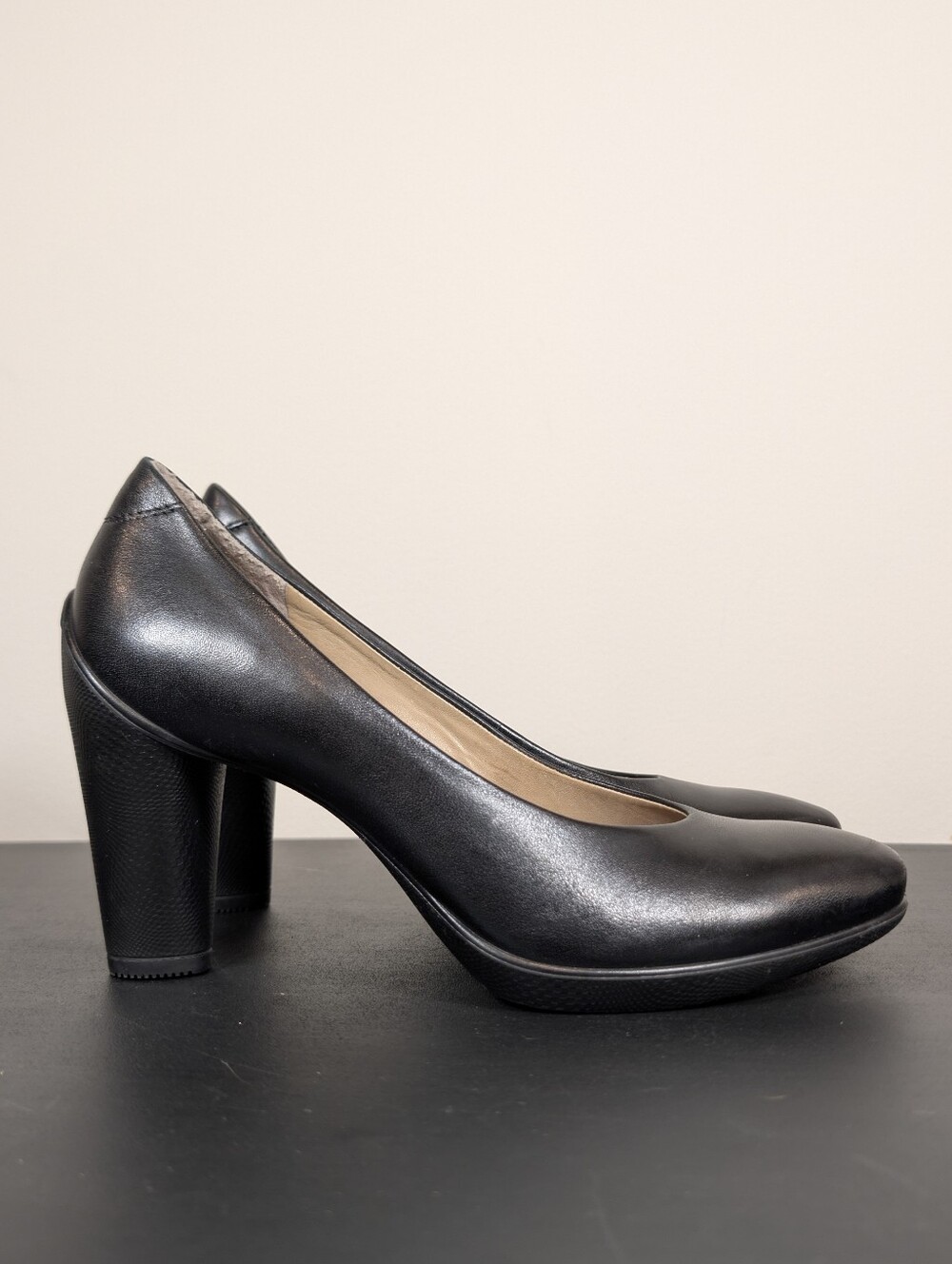 Ecco Sculptured 75 Round Toe Textured Heel Leather Heels Size 39